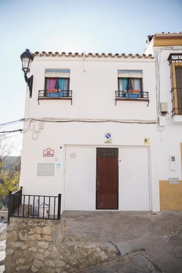 Casa Singular Y Con Encanto Baena Bagian luar foto